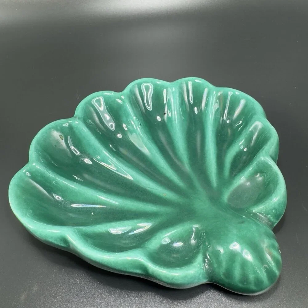 Hand Made USA Pottery Stoneware Green Shell Dish‎ Soap Holder Trinket Dish VTG